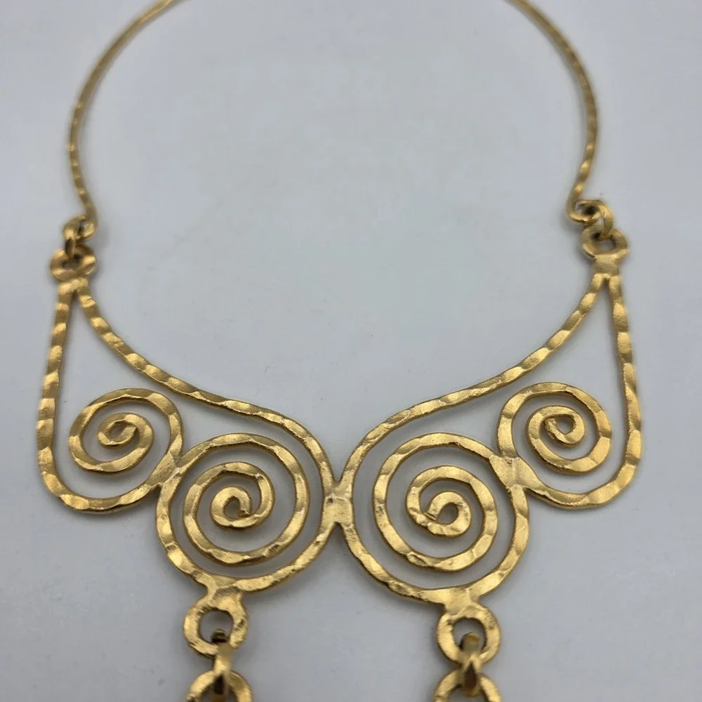 VTG 1970s Hammered Gold Tone Spiral Bib Collar Plate Necklace Runway Couture